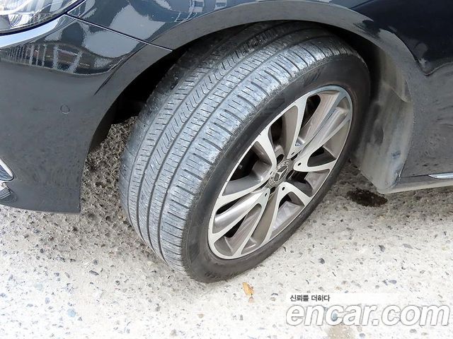 Mercedes-Benz E-Class E300 Exclusive