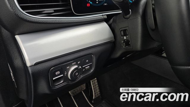 Mercedes-Benz GLE-Class GLE300d 4MATIC