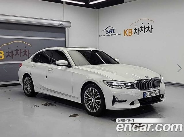 BMW 3-Series 320i Luxury