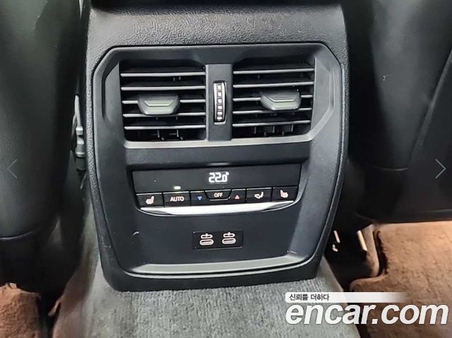 BMW 3-Series 320i Luxury