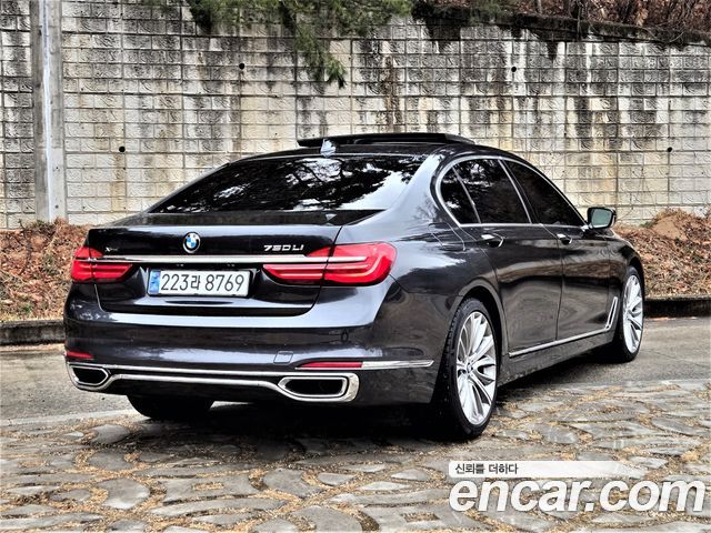 BMW 7-Series 750Li xDrive Premium