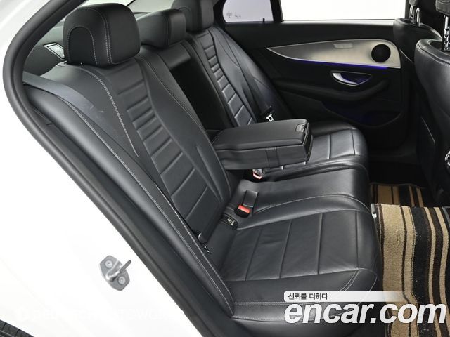 Mercedes-Benz E-Class E200 Avantgarde