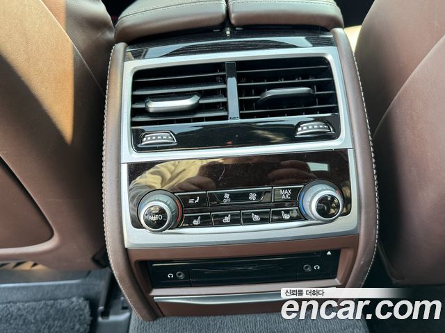 BMW 7-Series M760Li xDrive