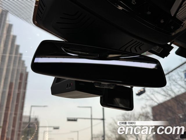 BMW 7-Series M760Li xDrive