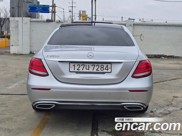 Mercedes-Benz E-Class E220d Avantgarde