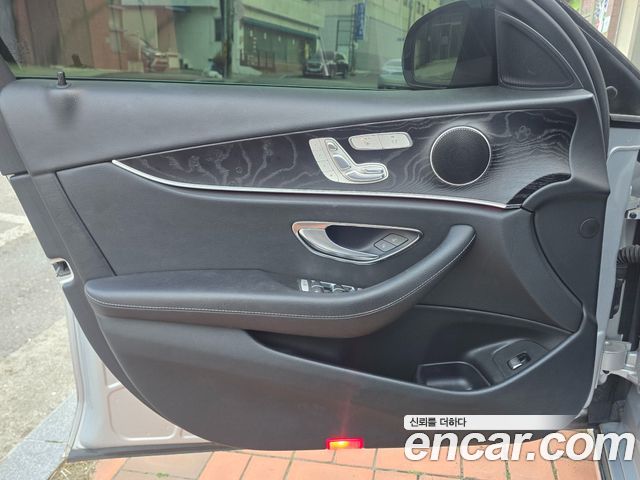 Mercedes-Benz E-Class E220d Avantgarde