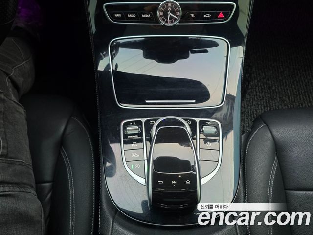 Mercedes-Benz E-Class E220d Avantgarde