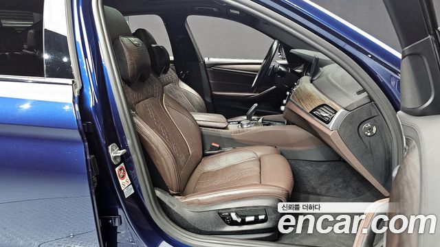 BMW 5-Series 520d xDrive M Sport Package Plus