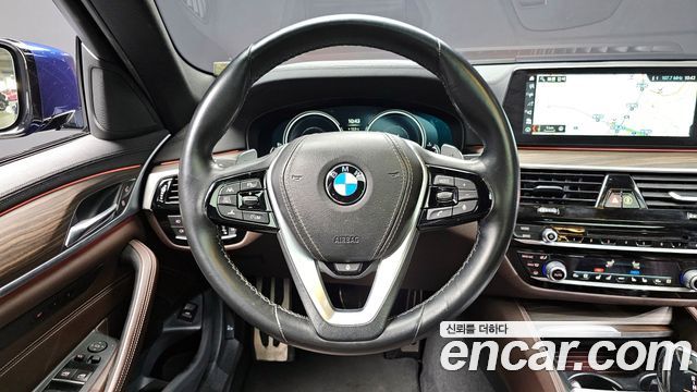 BMW 5-Series 520d xDrive M Sport Package Plus