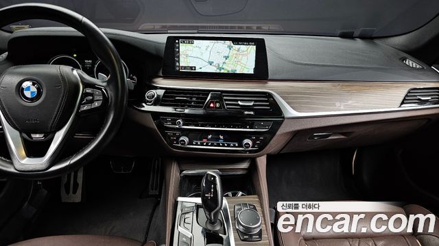 BMW 5-Series 520d xDrive M Sport Package Plus