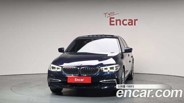 BMW 5-Series 520i Luxury
