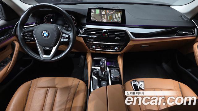 BMW 5-Series 520i Luxury