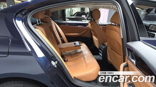 BMW 5-Series 520i Luxury