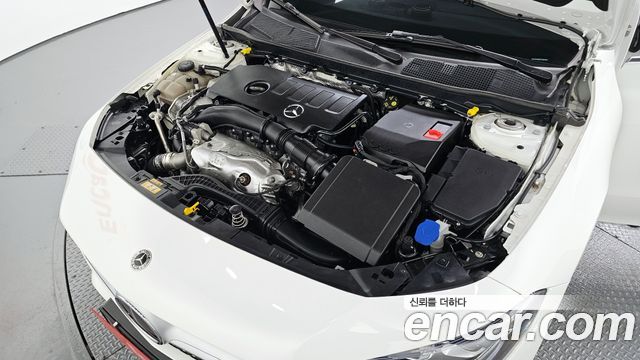 Mercedes-Benz CLA-Class CLA250 4MATIC