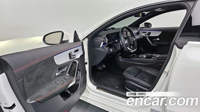 Mercedes-Benz CLA-Class CLA250 4MATIC