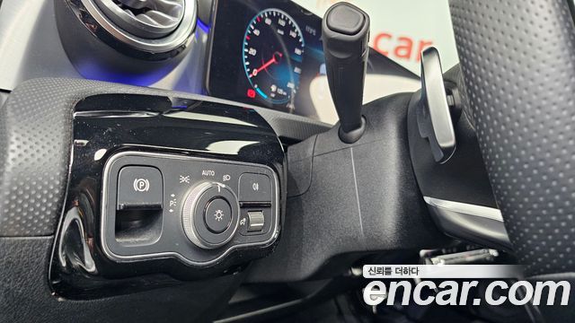 Mercedes-Benz CLA-Class CLA250 4MATIC