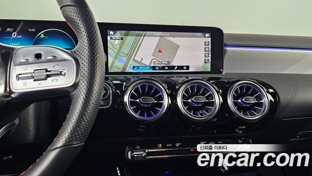 Mercedes-Benz CLA-Class CLA250 4MATIC