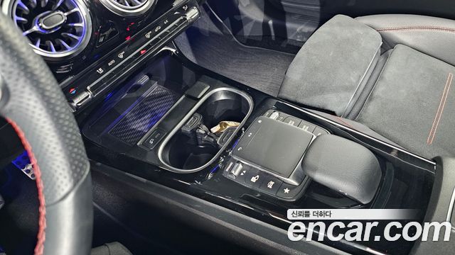 Mercedes-Benz CLA-Class CLA250 4MATIC