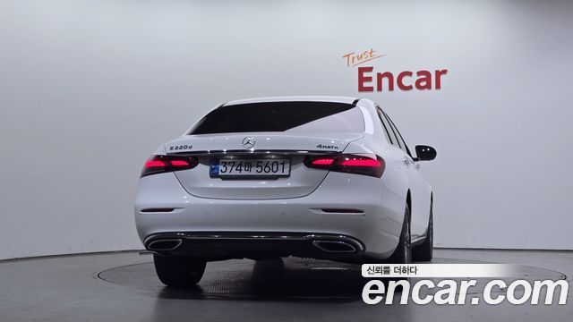 Mercedes-Benz E-Class E220d 4MATIC Exclusive