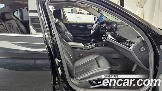 BMW 5-Series 523d Luxury