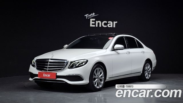 Mercedes-Benz E-Class E300 4MATIC Exclusive