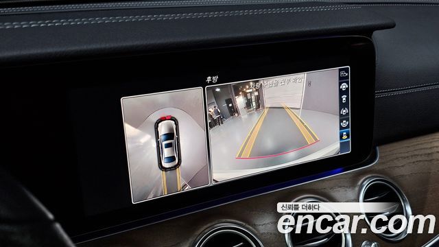 Mercedes-Benz E-Class E300 4MATIC Exclusive