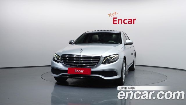 Mercedes-Benz E-Class E300 4MATIC Exclusive
