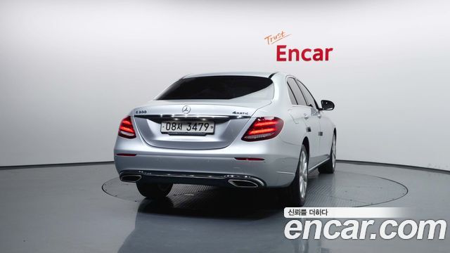 Mercedes-Benz E-Class E300 4MATIC Exclusive