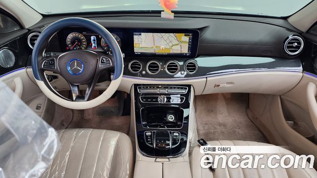 Mercedes-Benz E-Class E300 4MATIC Exclusive