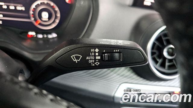 Audi Q2 35 TDI Premium