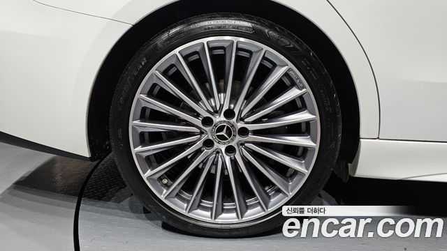 Mercedes-Benz C-Class C300 4MATIC AMG Line