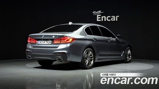 BMW 5-Series 520d xDrive M Sport Package
