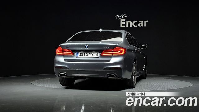 BMW 5-Series 520d xDrive M Sport Package