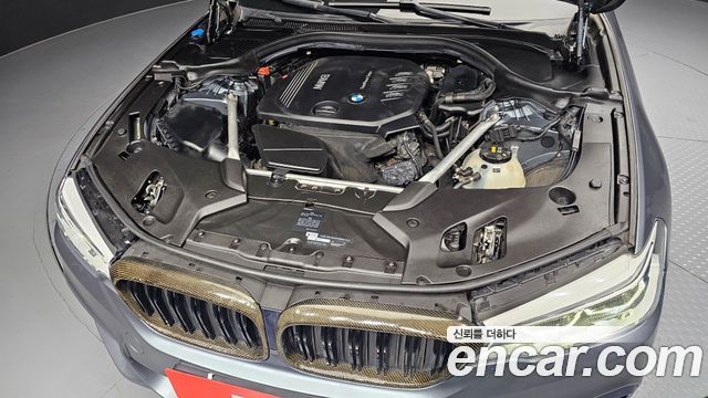 BMW 5-Series 520d xDrive M Sport Package