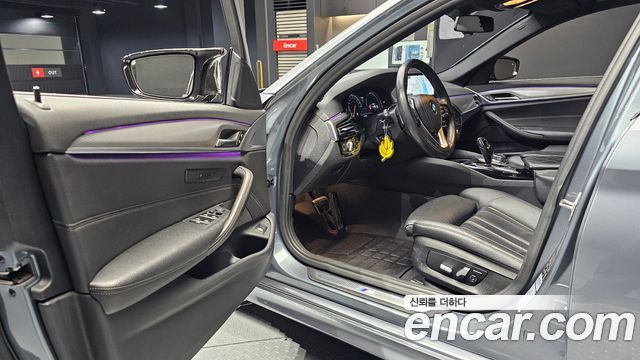 BMW 5-Series 520d xDrive M Sport Package