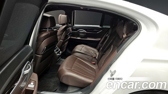 BMW 7-Series 730d xDrive M Sport
