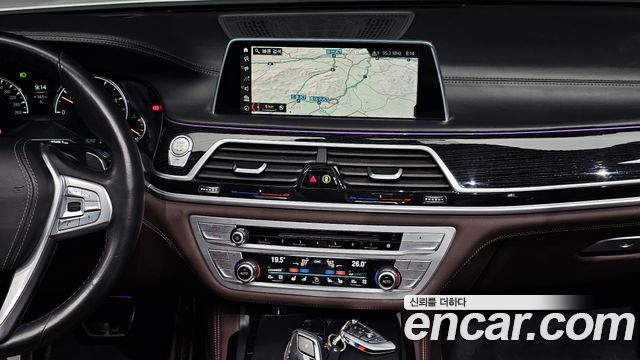 BMW 7-Series 730d xDrive M Sport