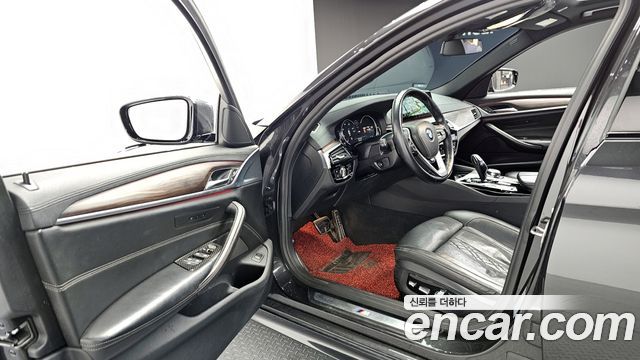 BMW 5-Series 520d M Sport Package Plus