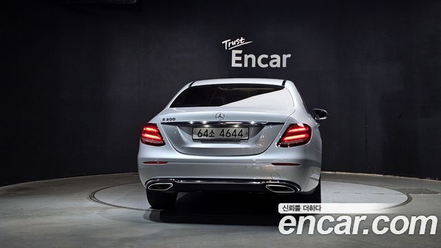 Mercedes-Benz E-Class E300 Avantgarde