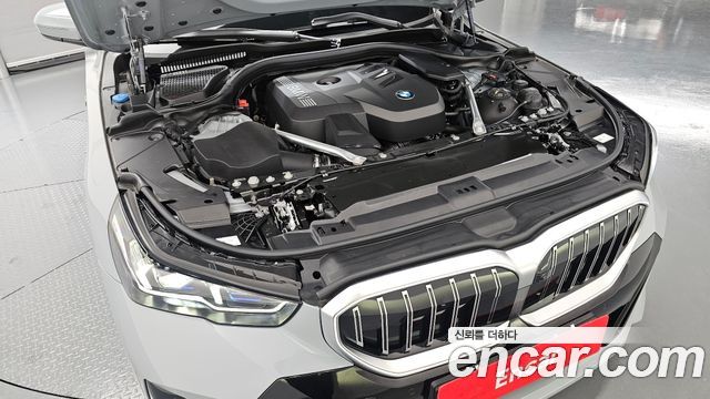 BMW 5-Series 520i M Sport