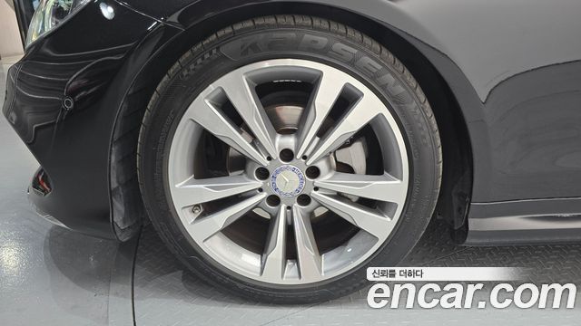 Mercedes-Benz E-Class E200 Cabriolet