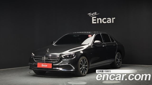 Mercedes-Benz E-Class E300e 4MATIC Exclusive