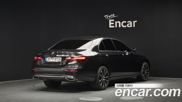 Mercedes-Benz E-Class E300e 4MATIC Exclusive