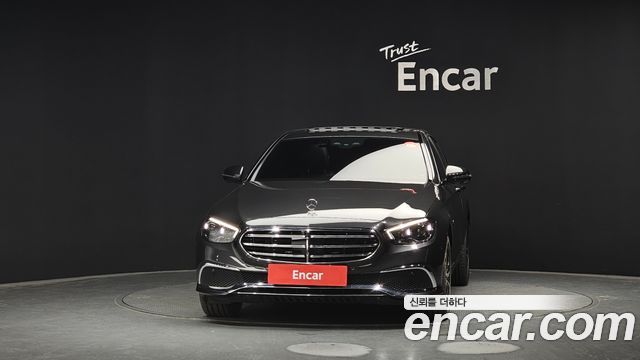 Mercedes-Benz E-Class E300e 4MATIC Exclusive