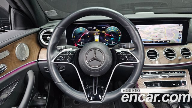 Mercedes-Benz E-Class E300e 4MATIC Exclusive