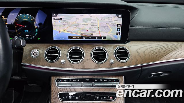 Mercedes-Benz E-Class E300e 4MATIC Exclusive