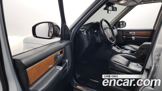 Land Rover Discovery 3.0 SDV6 SE