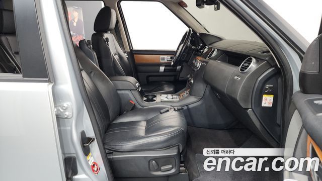 Land Rover Discovery 3.0 SDV6 SE