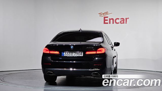 BMW 5-Series 530e Luxury