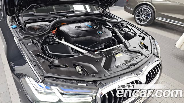 BMW 5-Series 530e Luxury